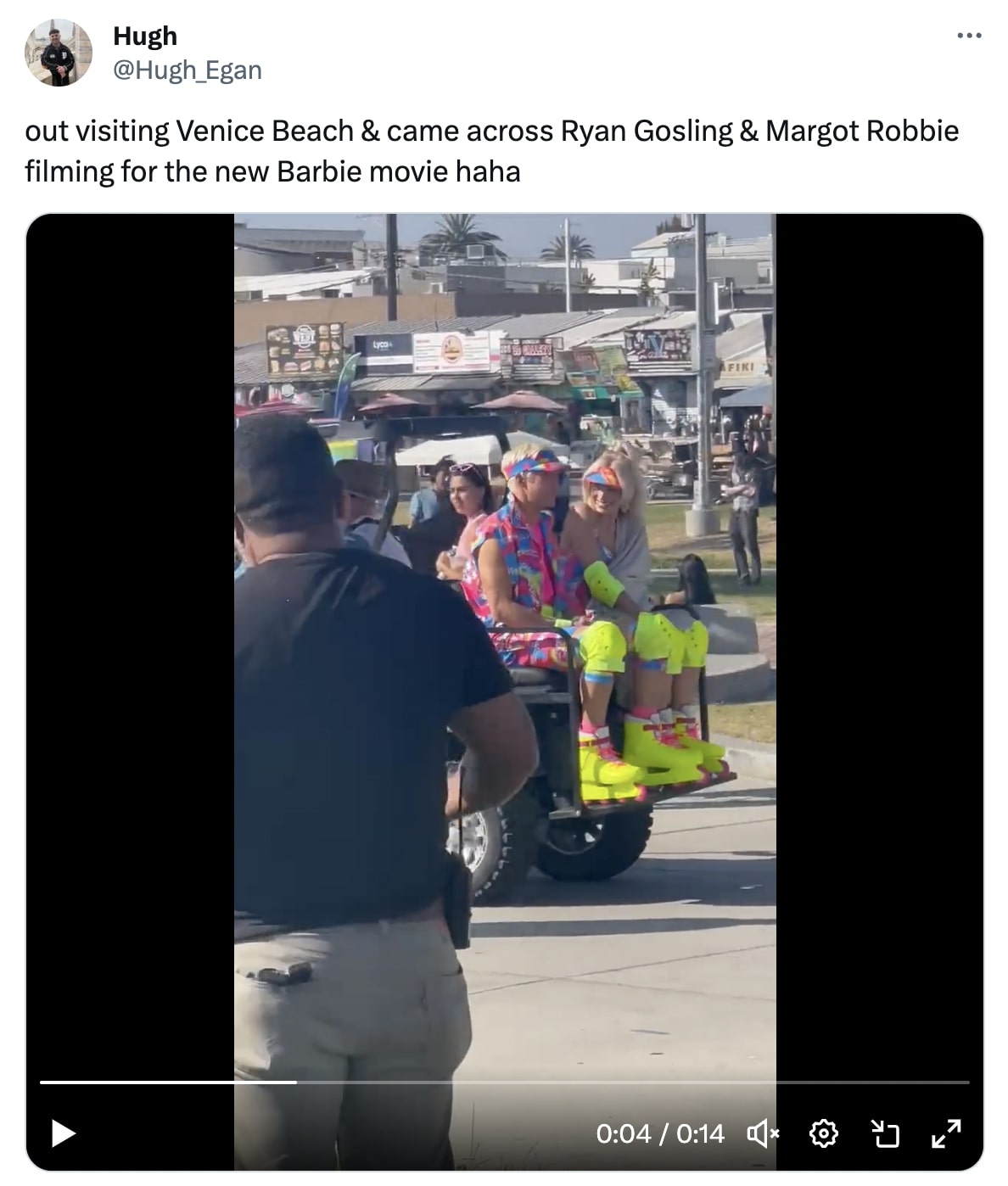 Twitter user Hugh posted a picture of Ryan Gosling and Margot Robbie while filming Barbie movie on Venice Beach