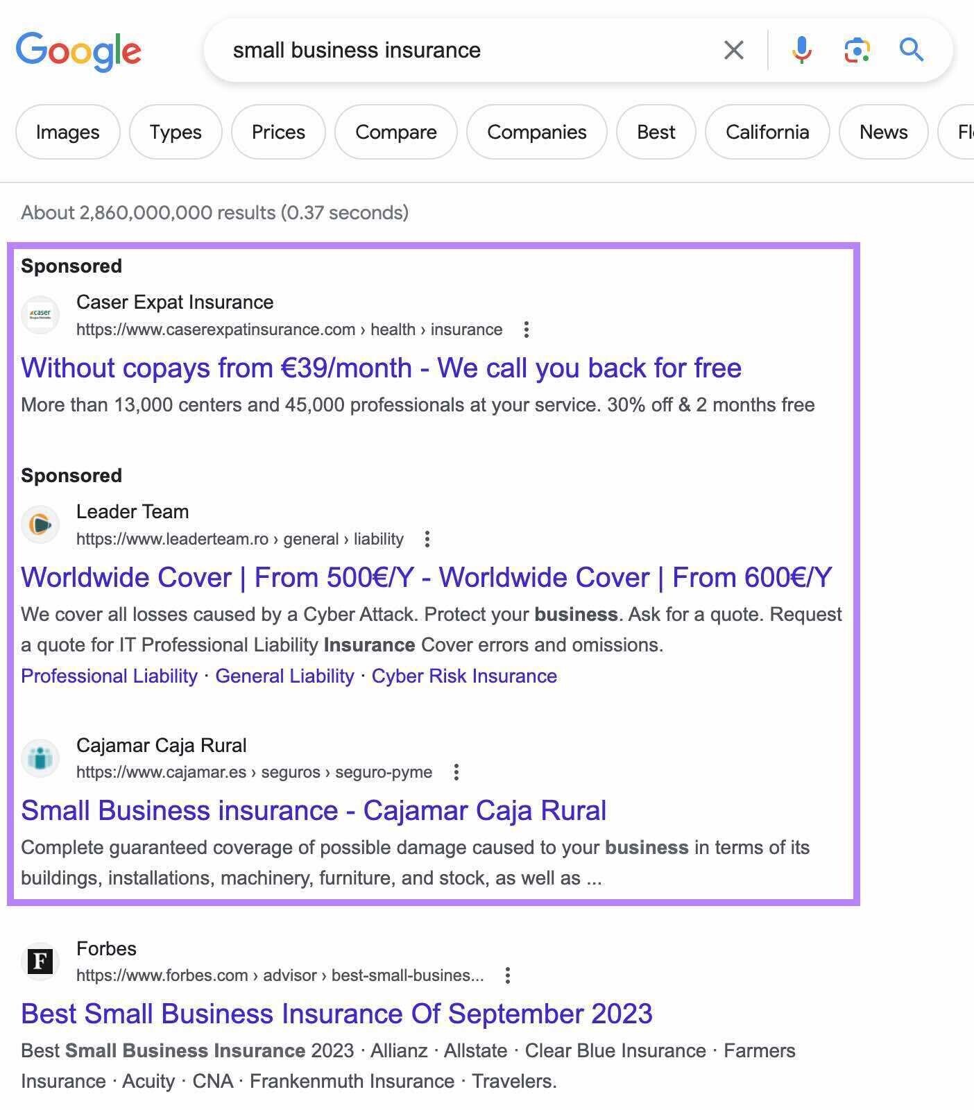 ejemplos de resultados de búsqueda de pago en la SERP de Google etiquetados como "Patrocinados
