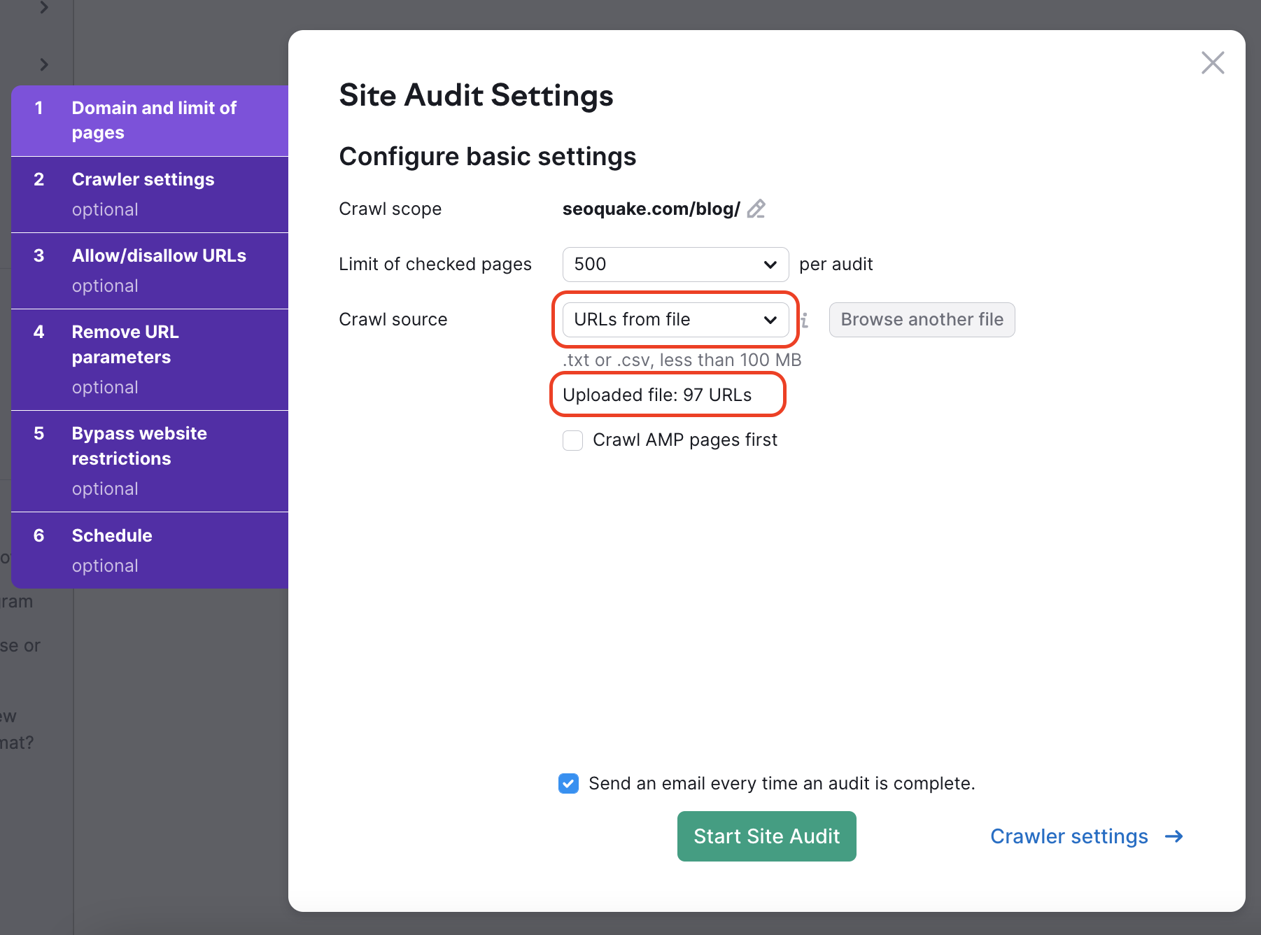 Finestra delle impostazioni di Site Audit. Per Fonte Crawl, l'opzione URL da file è selezionata ed evidenziata. Per dimostrare il funzionamento di questa funzione, è stato caricato un file di esempio. Lo strumento ha fornito un numero di URL rilevati nel file (97 URL) e il numero è evidenziato anche in questo menù.